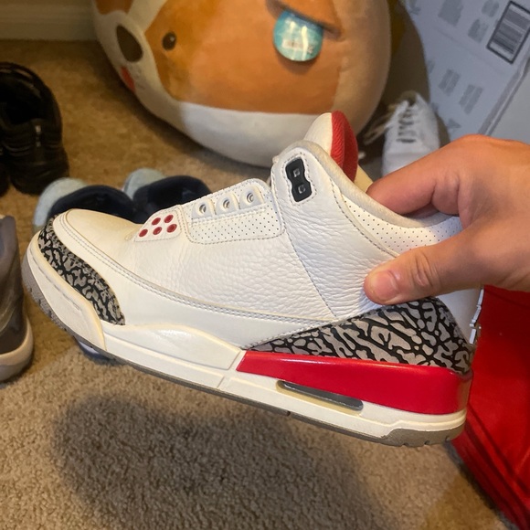 Men’s red cardinals Jordan 3’s